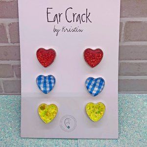 🦩Hand Crafted - Glitter heart studs